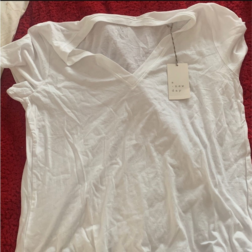 White short sleeve t-shirt